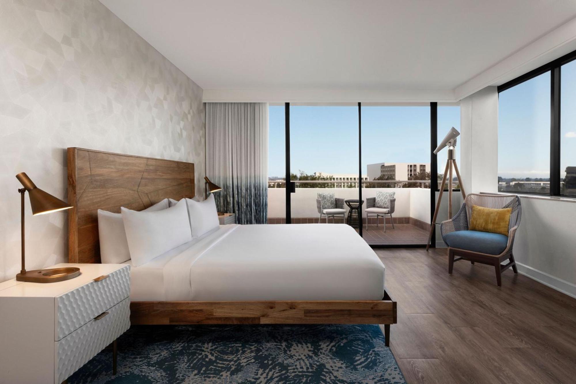 Hotel Renaissance Newport 4*